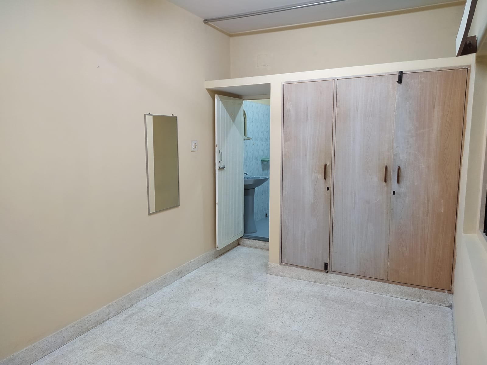 2 BHK Builder Floor for Lease Only in P H Rich Colony