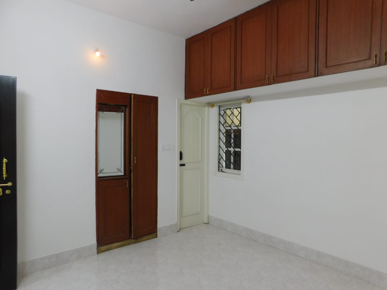 2 BHK Residential Apartment for Lease Only at J186 - 12 Lakhs in New Thippasandra