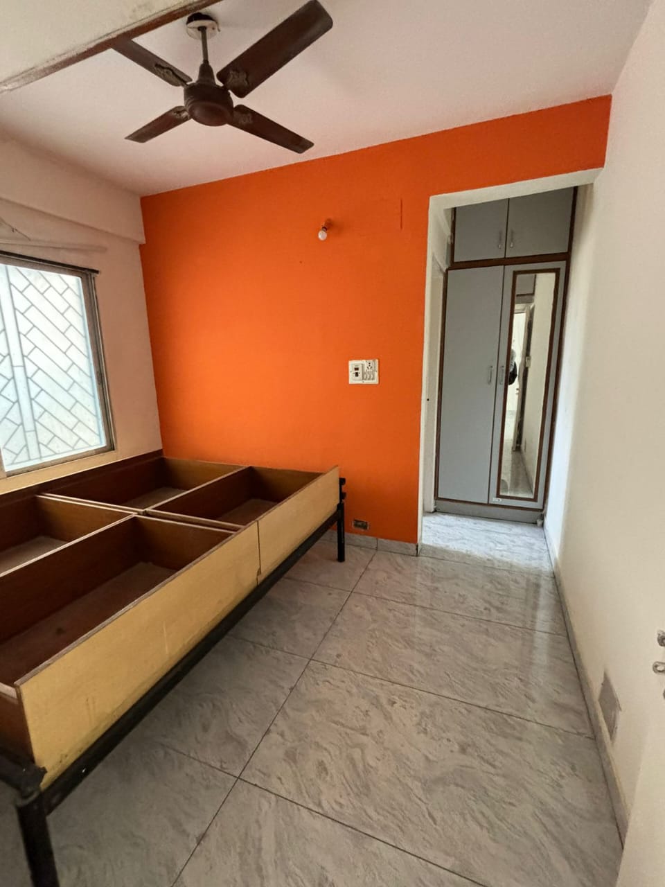 1 BHK Builder Floor for Lease Only at FC229 - 8 Lakhs in Vadapalani