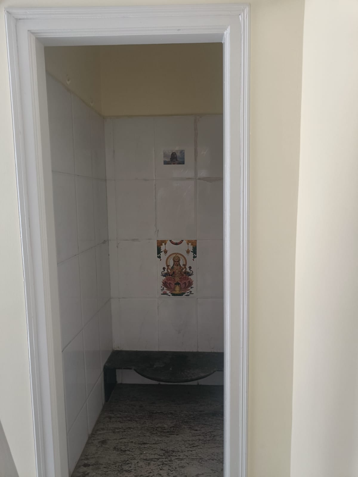 1 BHK Independent House for Lease Only at JAML2 - 11033 - 9 Lakhs in HSR 3rd Sector