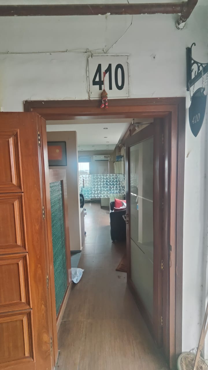 375 sqft Office Space for Rent Only in Galleria DLF Phase 4