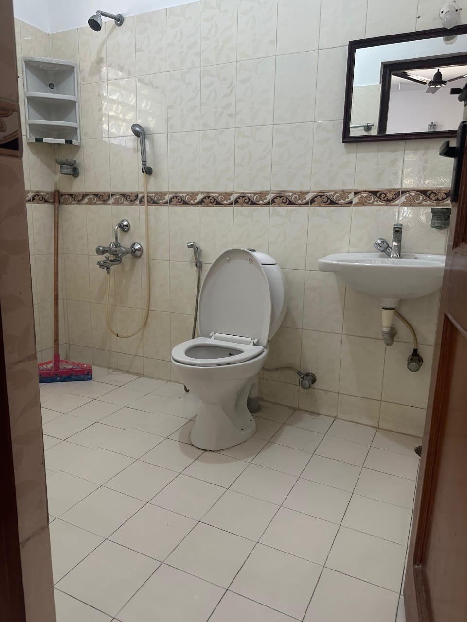 2500 sqft Office Space for Rent Only in Anna Nagar West