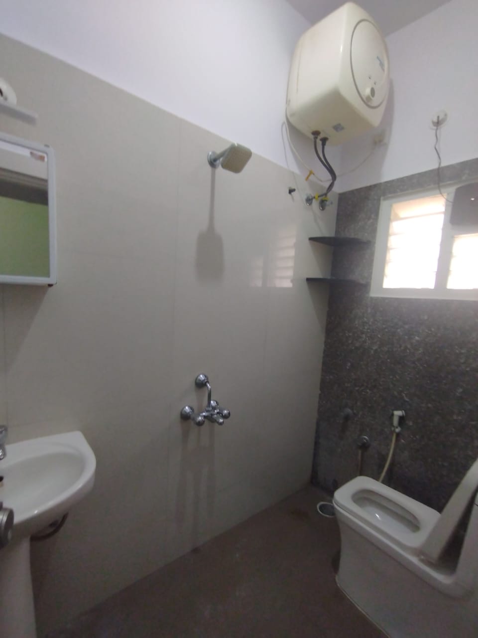 1 BHK Independent House for Lease Only at F791-4L in Basaveshwara Nagar