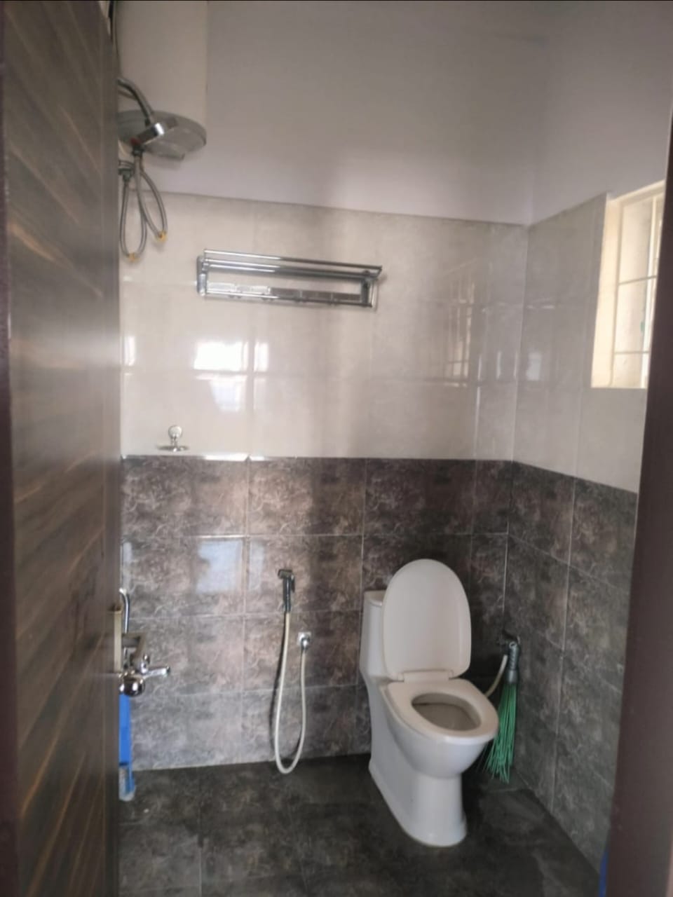 1 BHK Independent House for Lease Only at F422 - 4 Lakhs in JP Nagar 3rd Phase