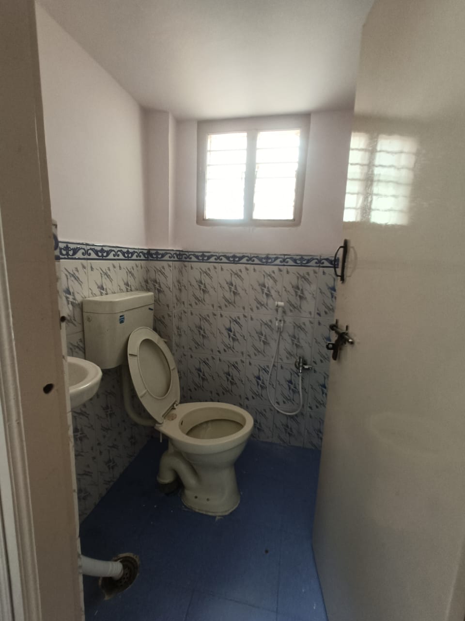 2 BHK Builder Floor for Lease Only in Silk Board Junction