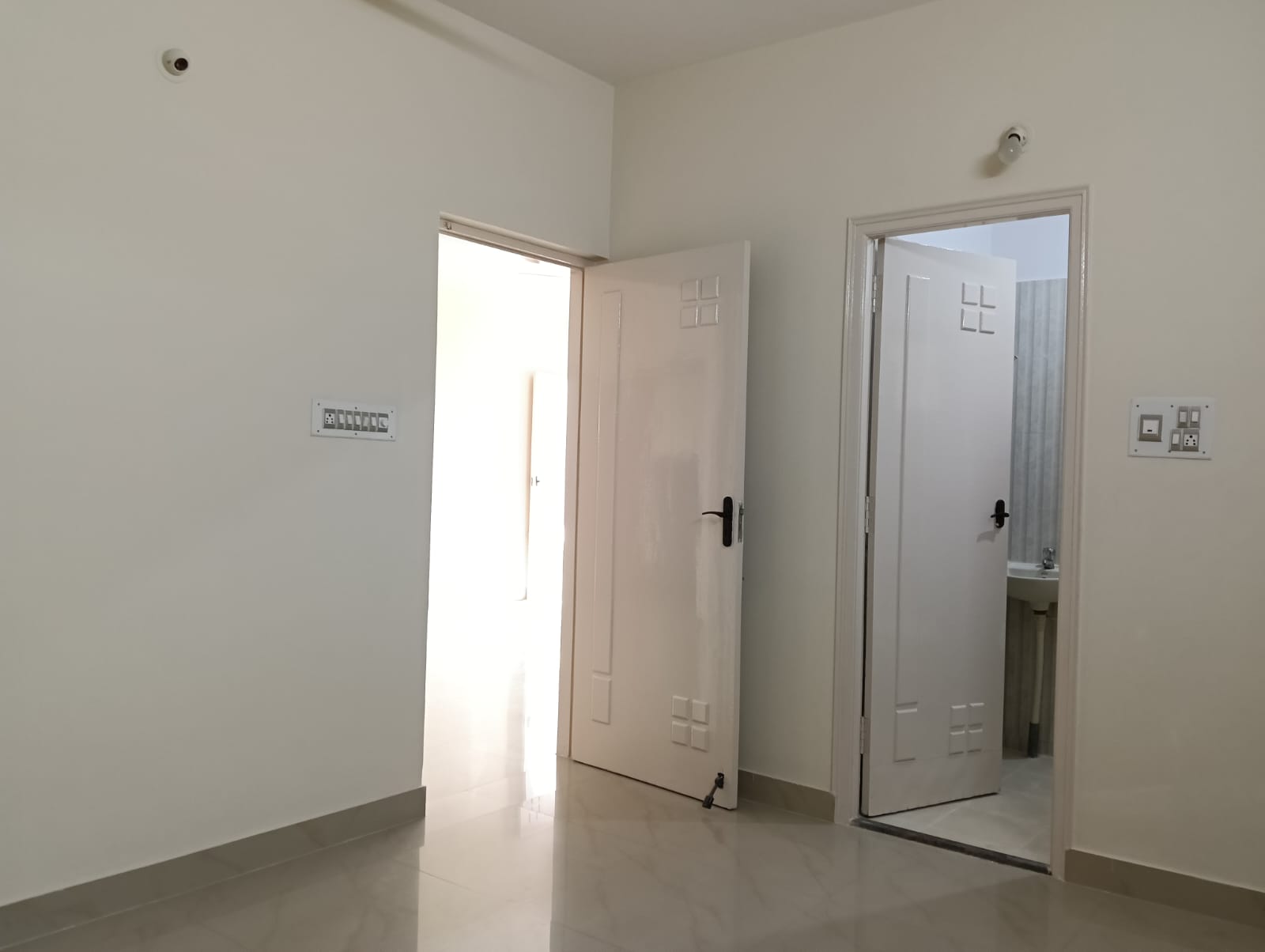 3 BHK Residential Apartment for Lease Only in Poornapragna Housing Society Layout