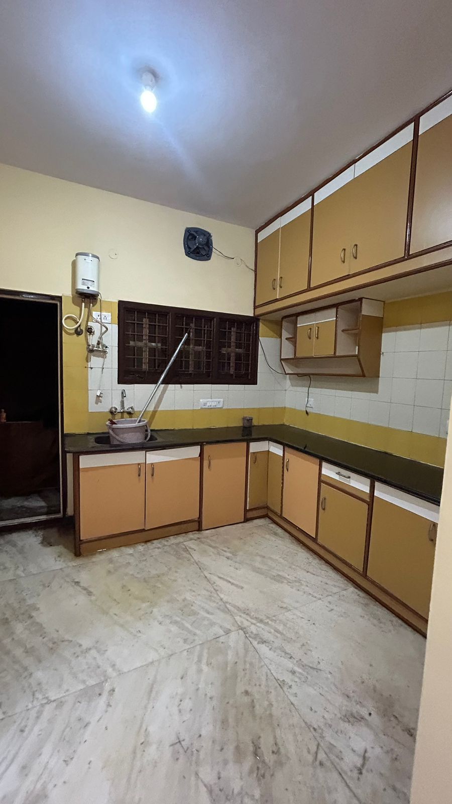 1 BHK Builder Floor for Lease Only at I070 - 4 Lakhs in Marathahalli