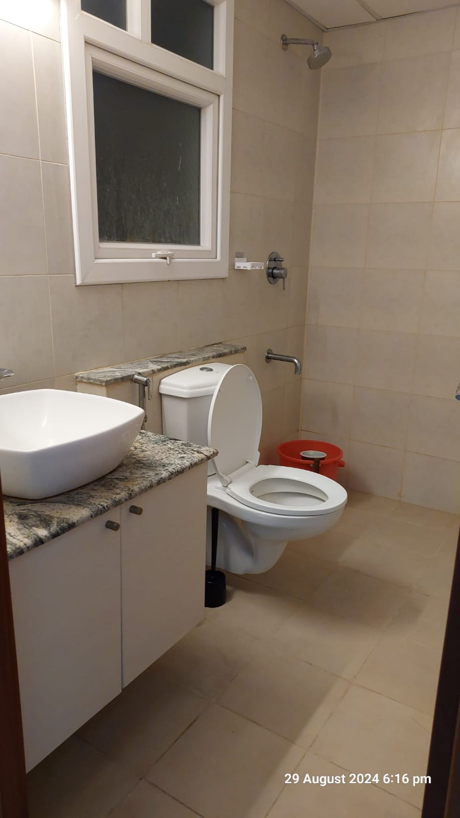 2 BHK Residential Apartment for Lease Only at 10L in New Thippasandra