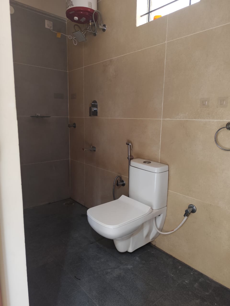 1 BHK Independent House for Lease Only at F503 - 4 Lakhs in Kalasipalayam