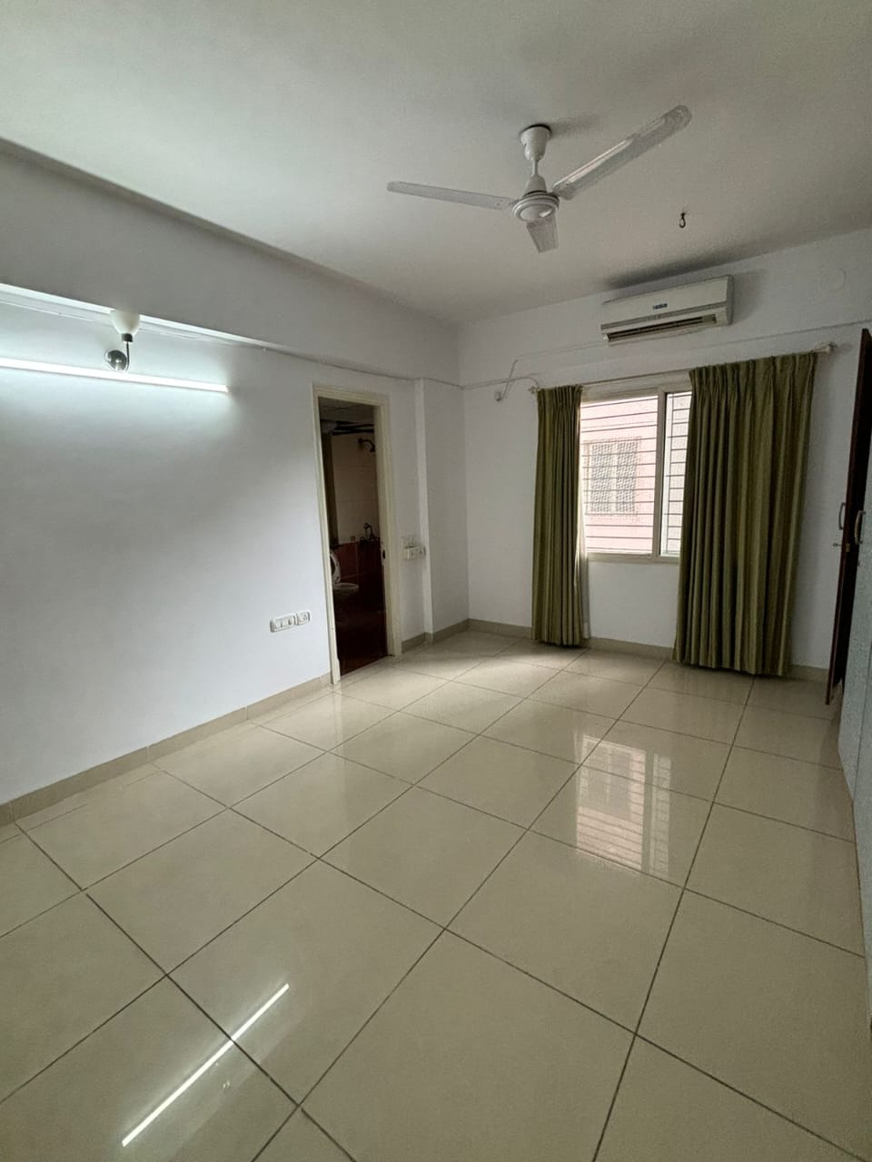 1 BHK Residential Apartment for Lease Only at J290 - 6 Lakhs in A Narayanapura