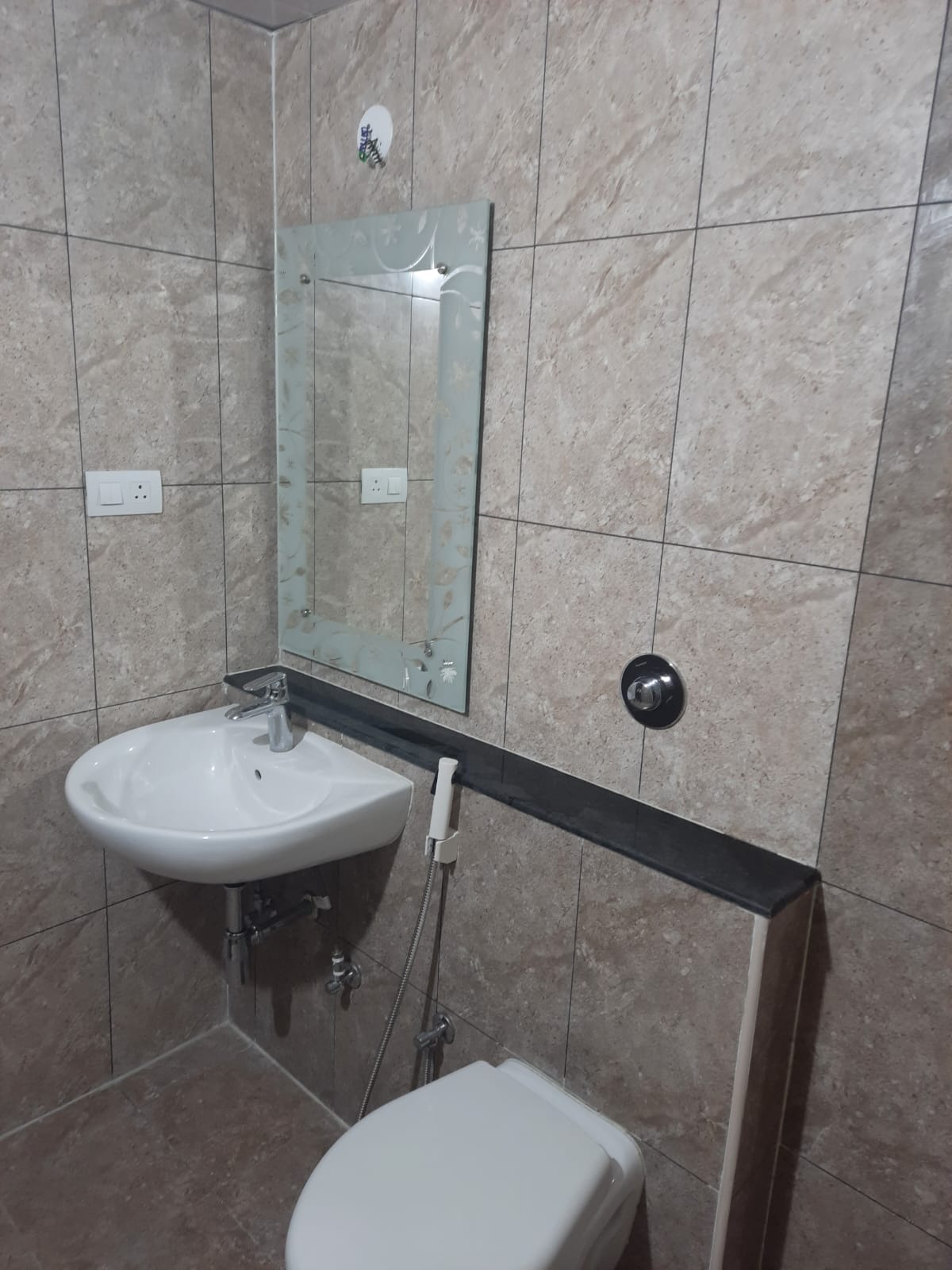 3 BHK Residential Apartment for Lease Only at I027 - 15 Lakhs in CV Raman Nagar
