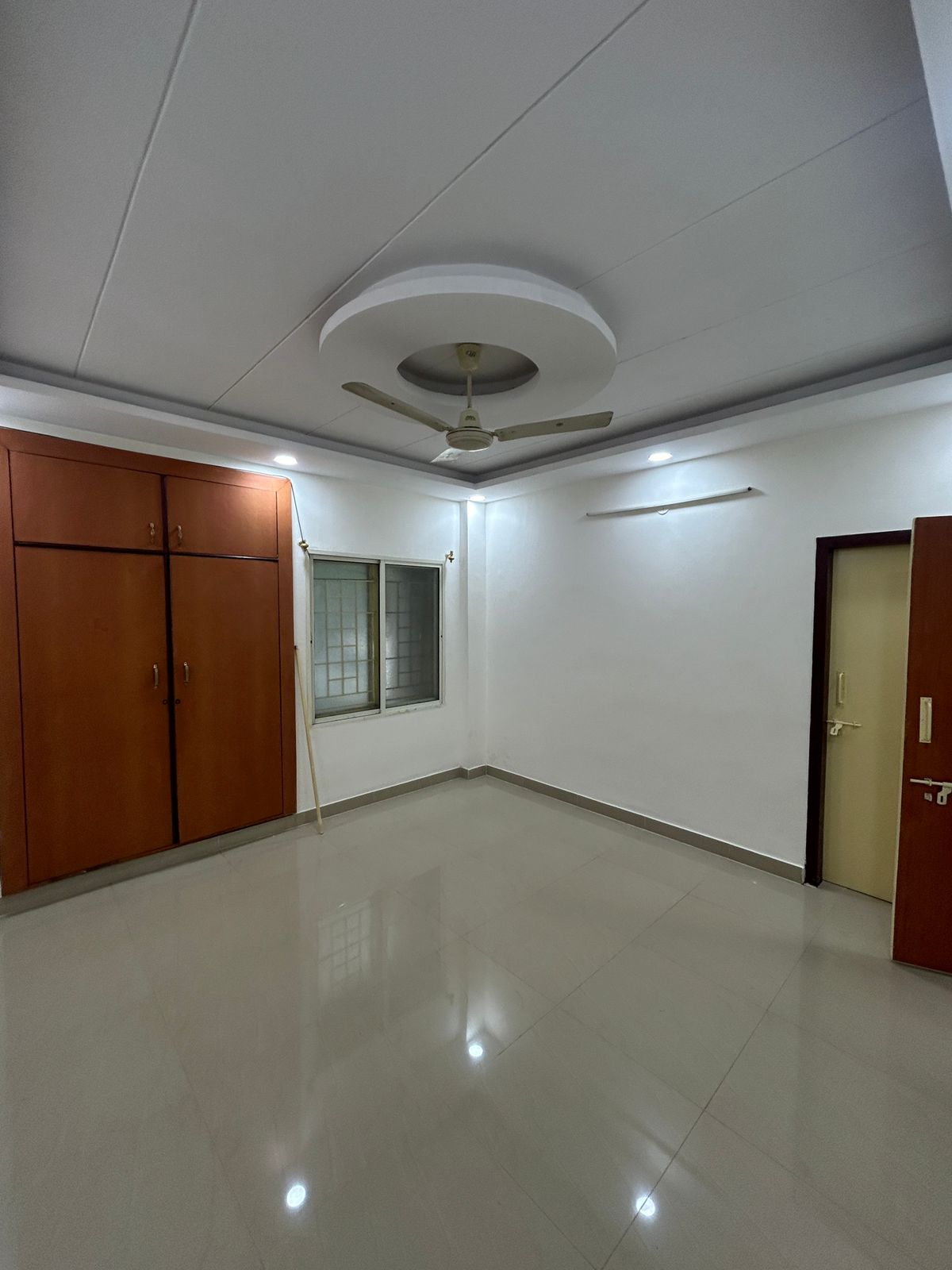 1 BHK Residential Apartment for Lease Only at J305 - 6 Lakhs in Vijaya Bank Colony