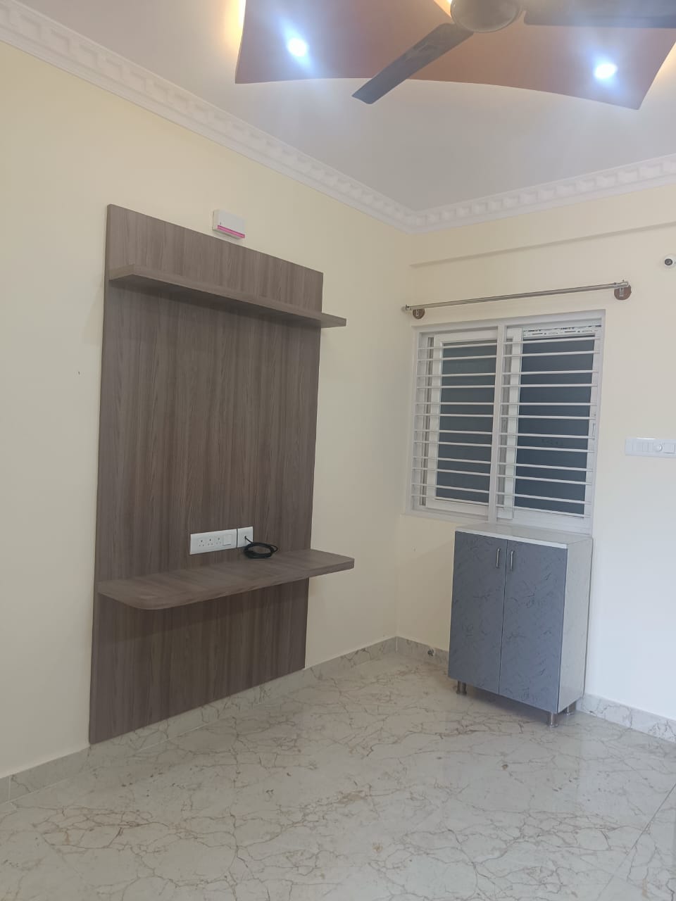 2 BHK Independent House for Lease Only at F111 - 10 Lakhs in Shivaji Nagar