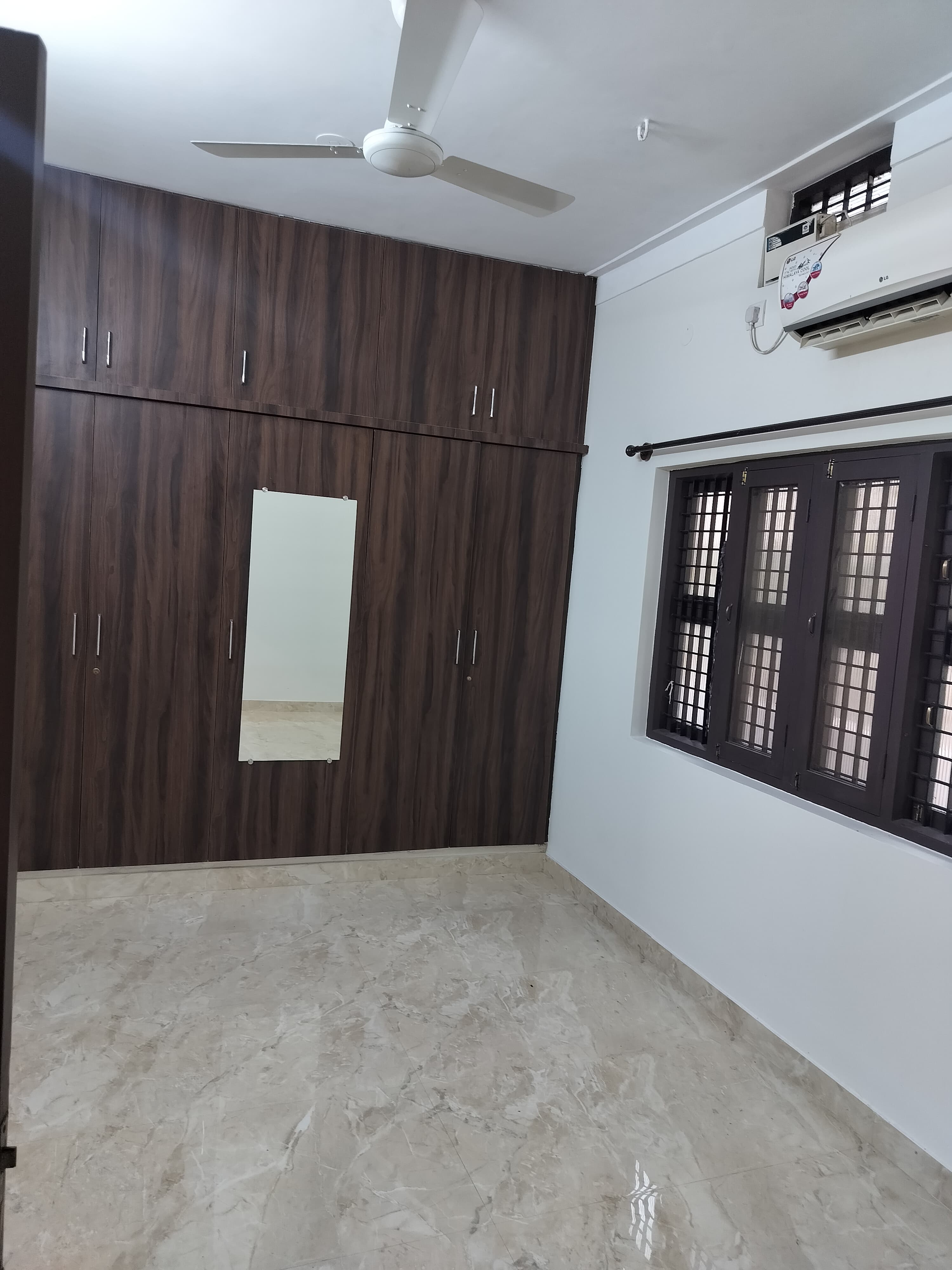 1 BHK Builder Floor for Lease Only at FC13 - 8 Lakhs in Ayappakkam