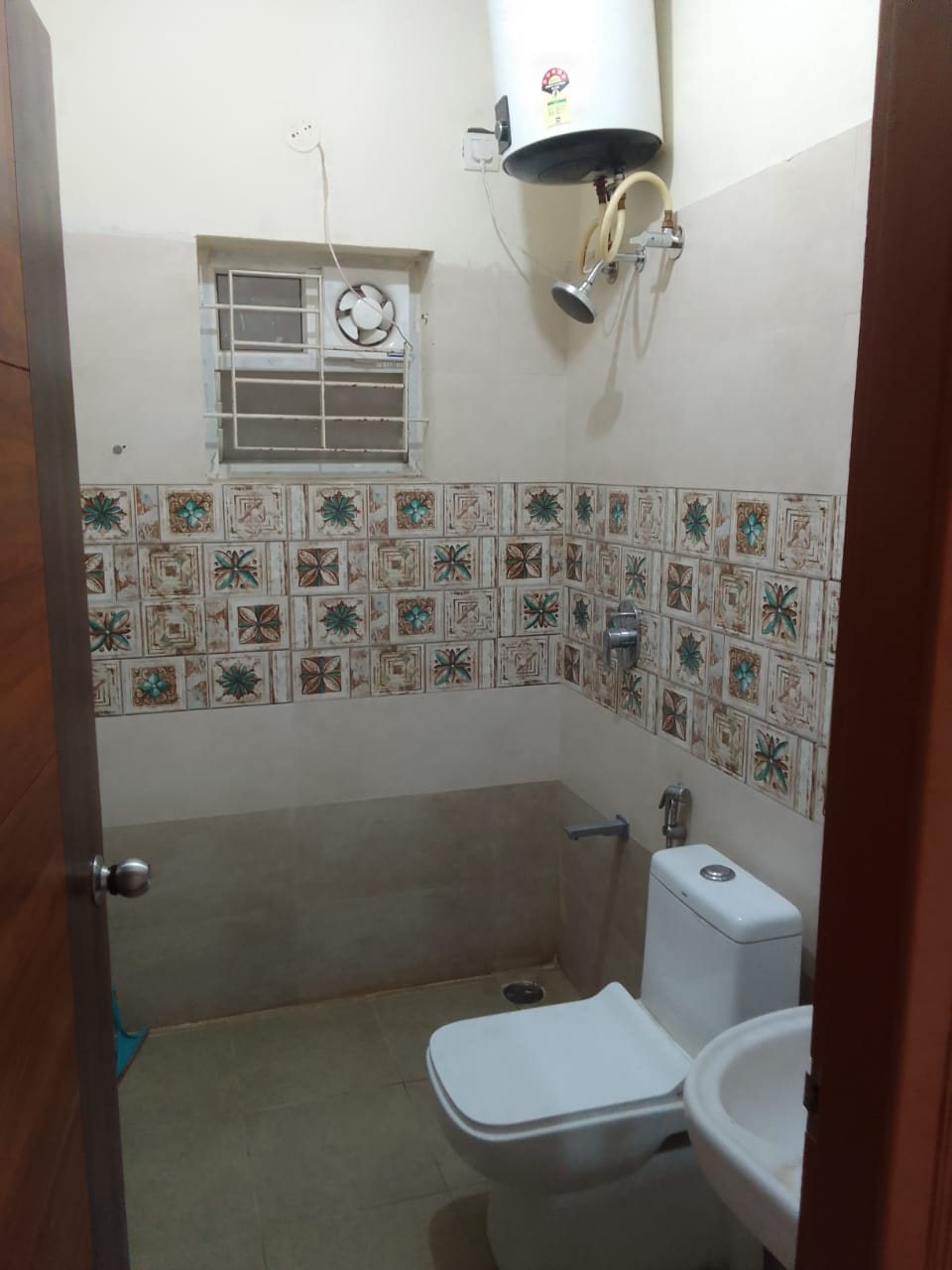 2 BHK Builder Floor for Lease Only at FC14 - 12 Lakhs in Ayappakkam