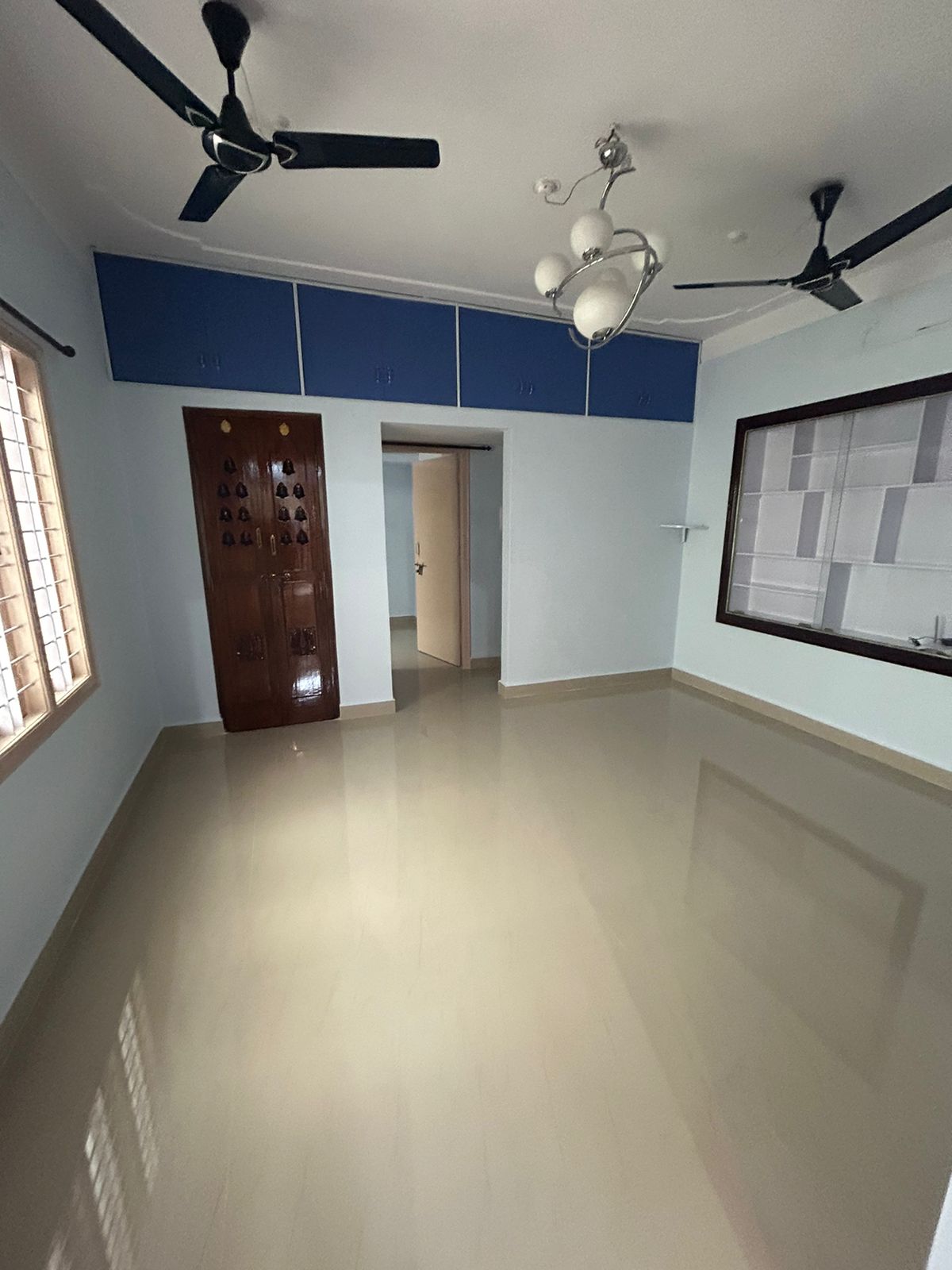 1 BHK Independent House for Lease Only at J565-6Lakhs in Mallapur