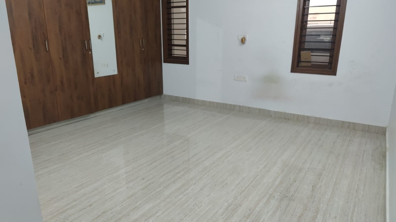 1 BHK Independent House for Lease Only at JAM-9526-7Lakhs in Padarayanapura