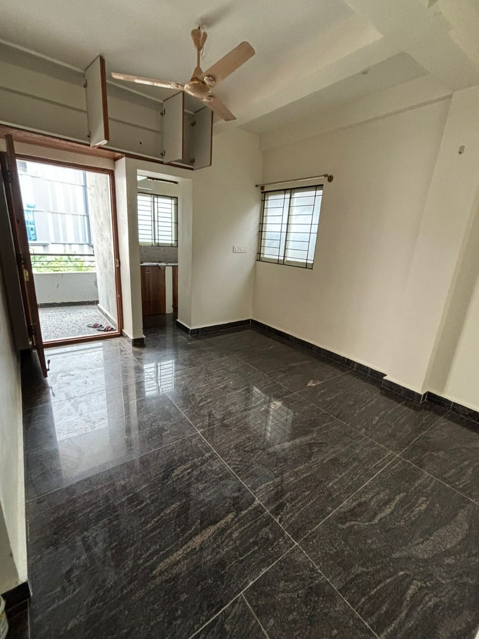 1 BHK Builder Floor for Lease Only at FC25 - 8 Lakhs in Anna Nagar East