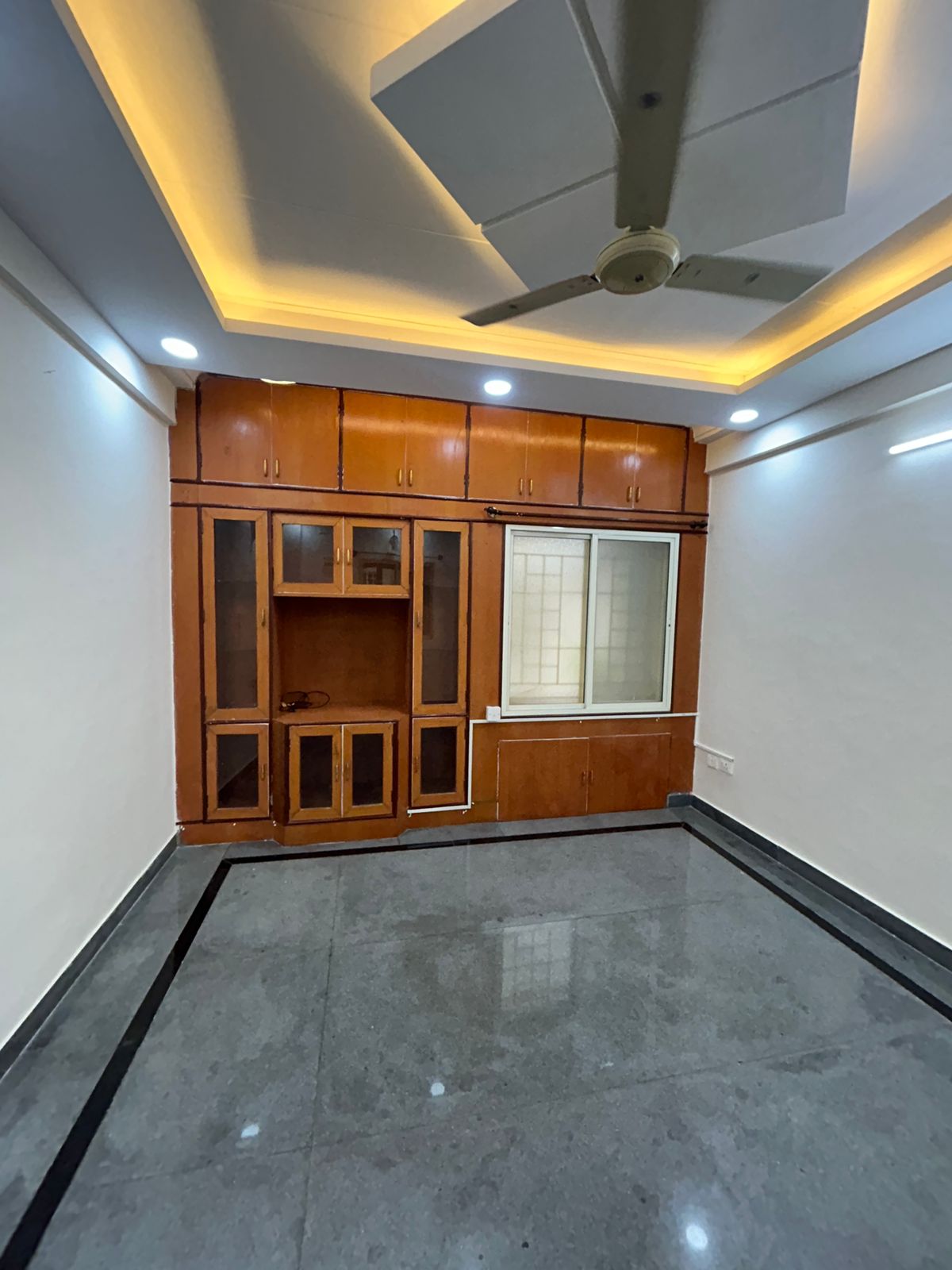 1 BHK Independent House for Lease Only at J574-6Lakhs in Malleshwaram