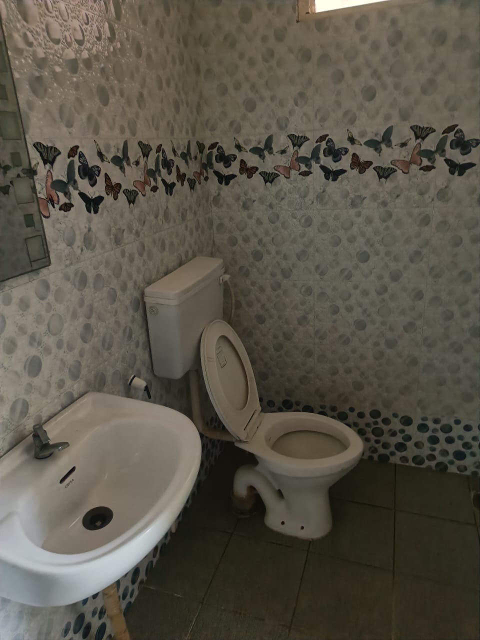 2 BHK Independent House for Lease Only at F132 - 10 Lakhs in Frazer Town
