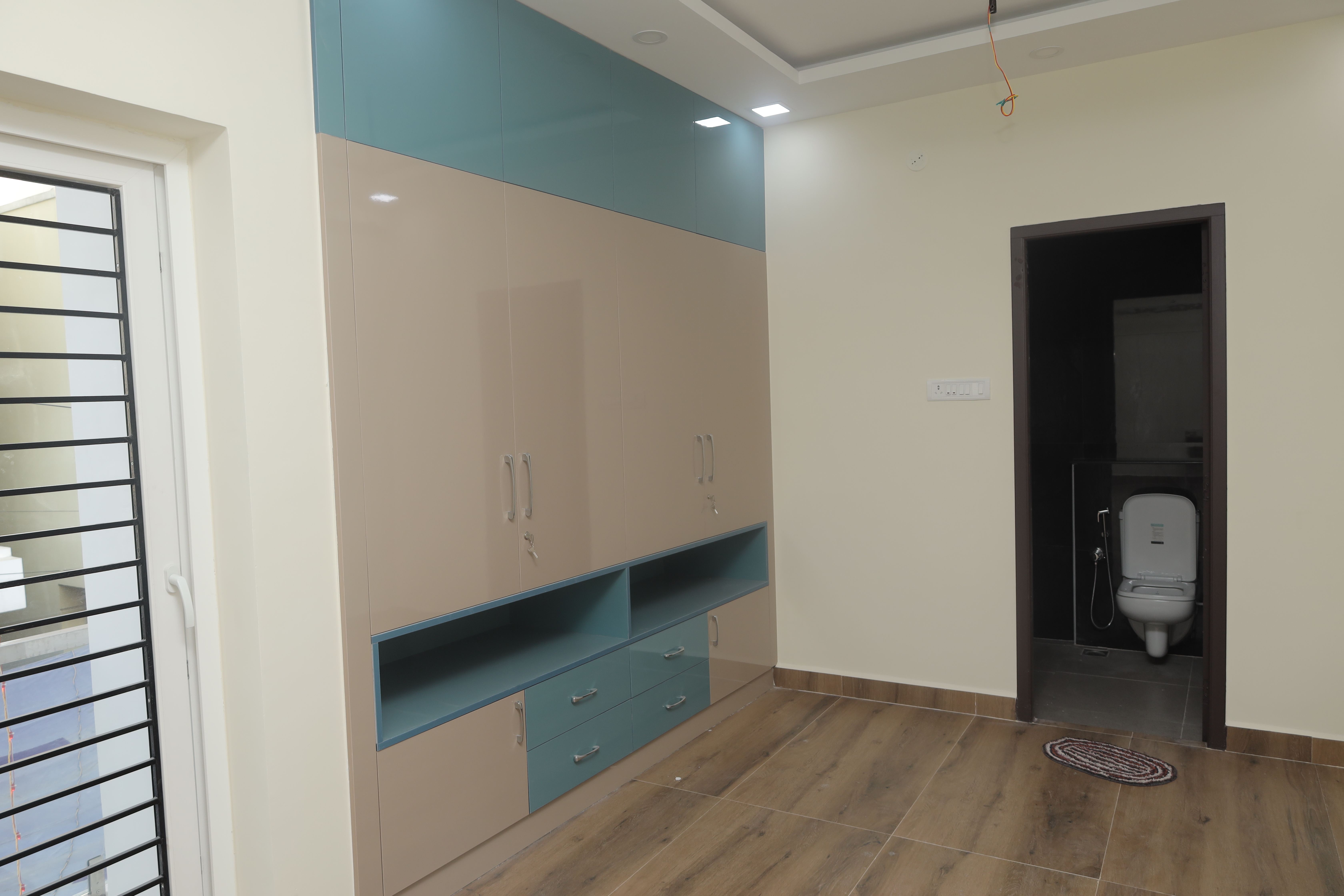 33 BHK Individual Houses for Rent in Chennai, Four Bedroom