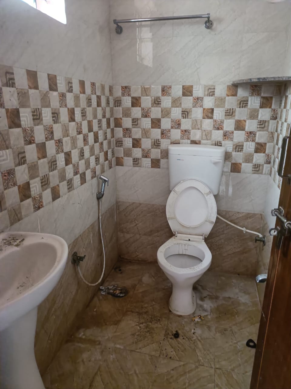 1 BHK Builder Floor for Lease Only at I034 - 4 Lakhs in Chandra Layout