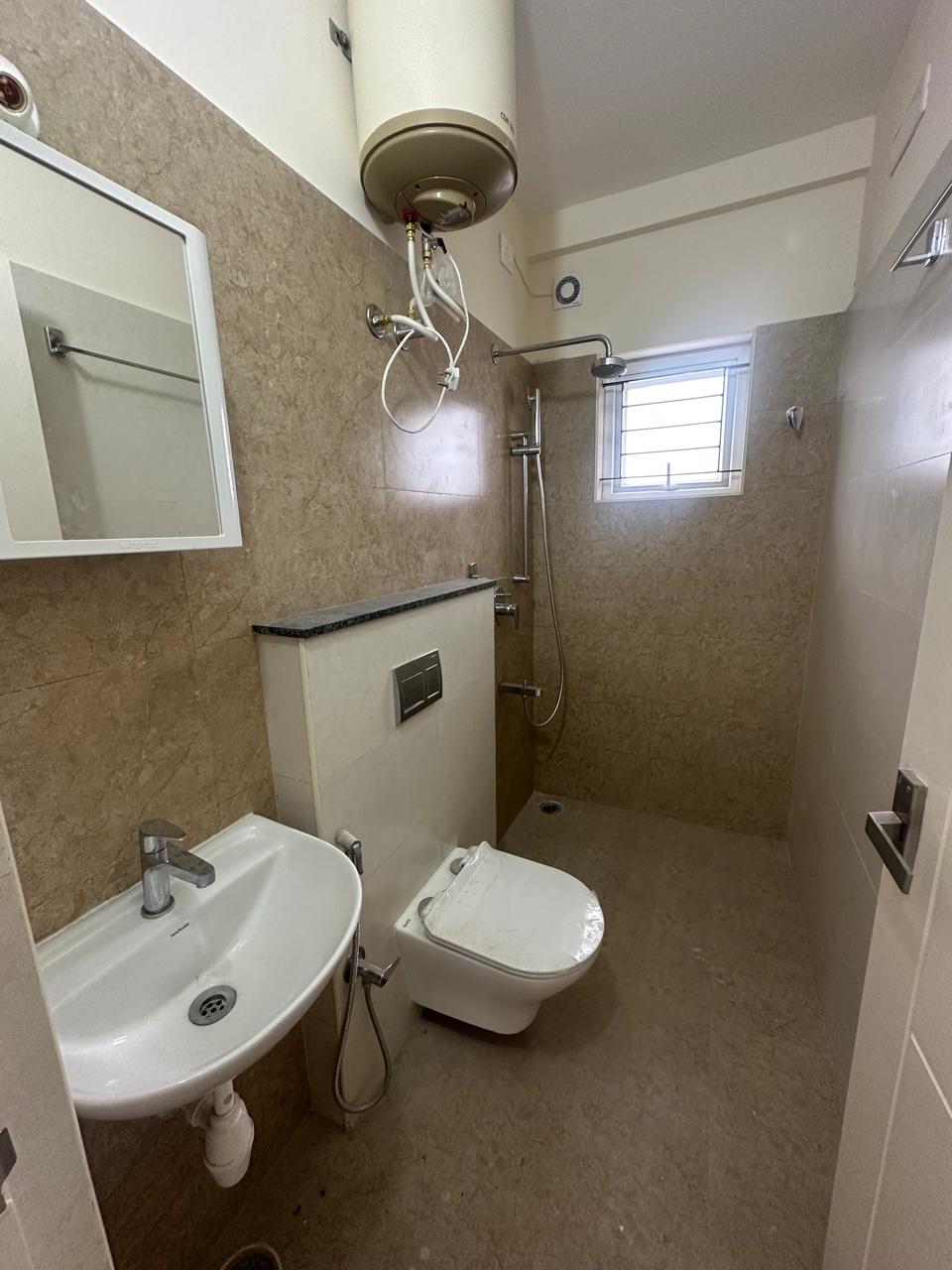 2 BHK Builder Floor for Lease Only at I035 - 10 Lakhs in Sudhama Nagar