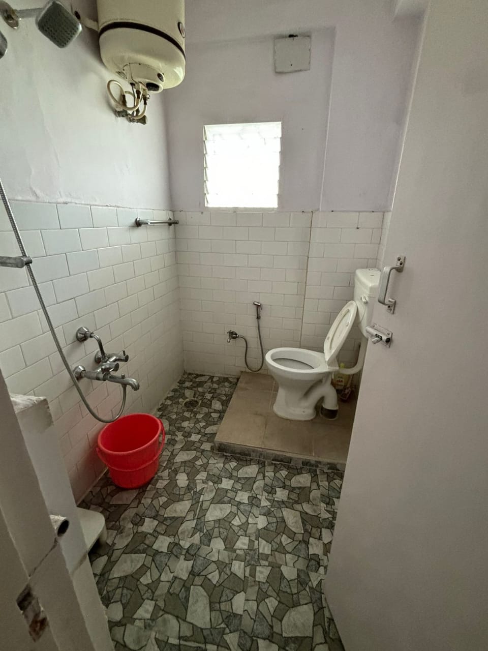 1 BHK Builder Floor for Lease Only at FC46 - 8 Lakhs in Egmore