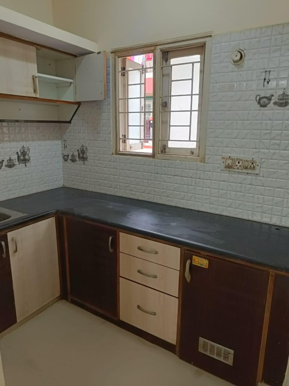 1 BHK Builder Floor for Lease Only at FC70 - 8 Lakhs in Avadi