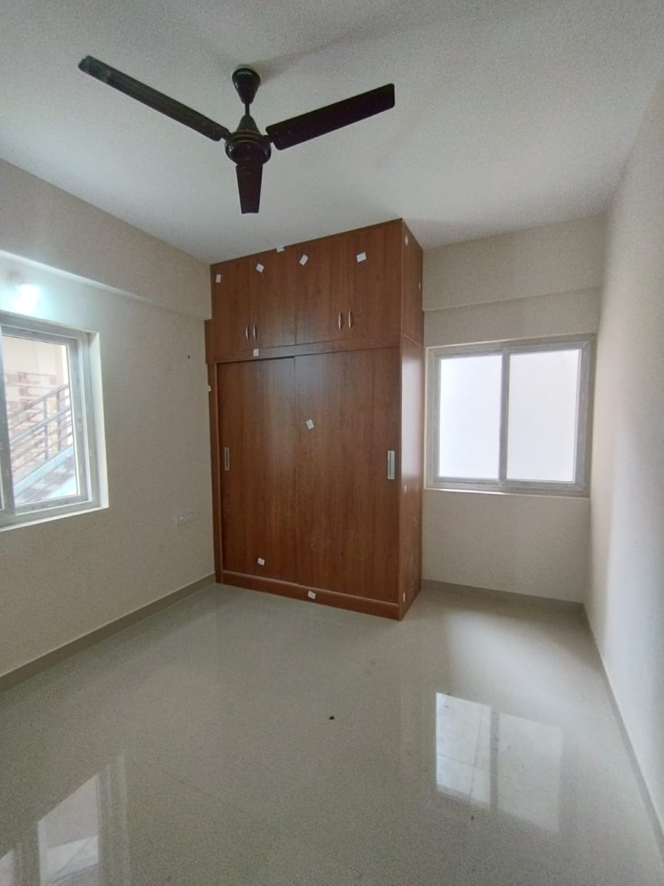 2 BHK Residential Apartment for Lease Only at 10L in Sorahunase