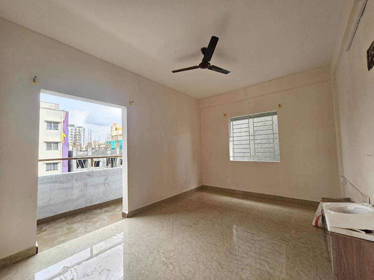1 BHK Builder Floor for Lease Only at FC86 - 8 Lakhs in Park Town