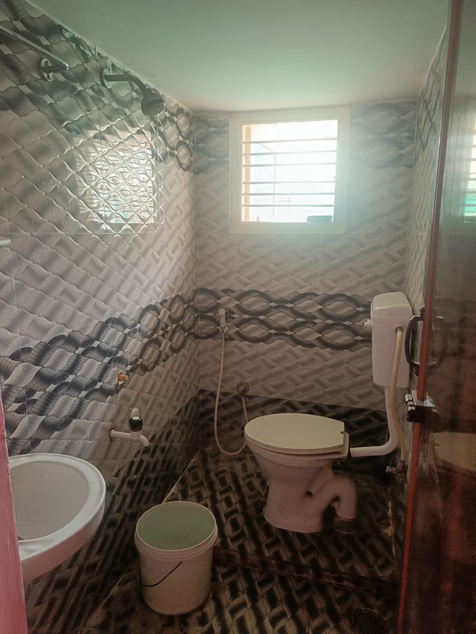 1 BHK Independent House for Lease Only at J422 - 6 Lakhs in Devasandra