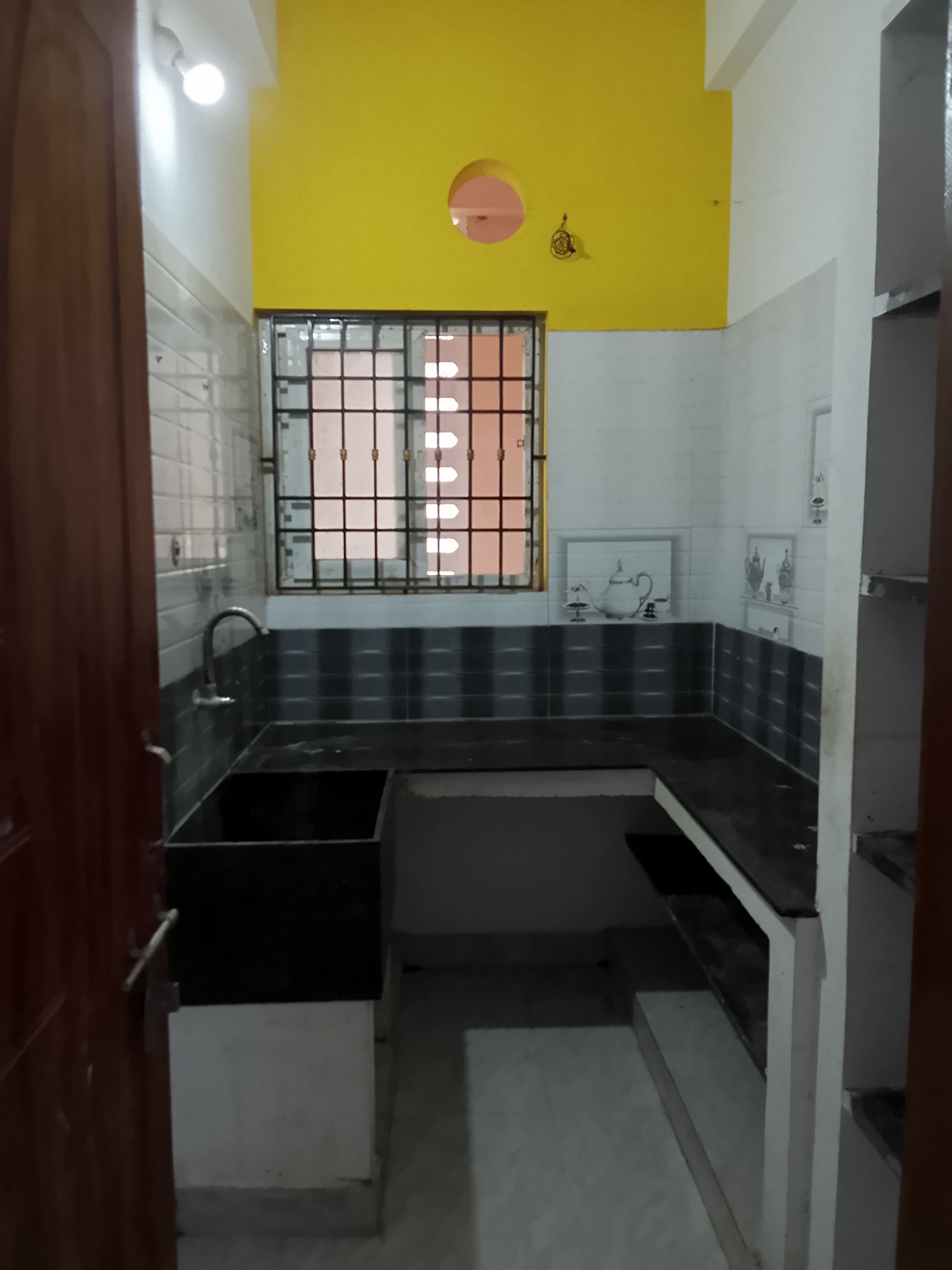 1 RK Row House for Rent Only in Kodambakkam