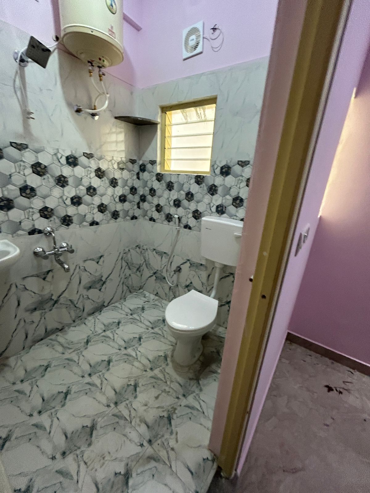 1 BHK Builder Floor for Lease Only at FC191 - 8 Lakhs in St. Thomas Mount