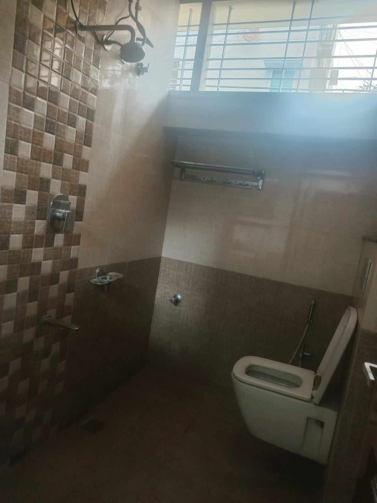 1 BHK Builder Floor for Lease Only at FC194 - 8 Lakhs in Peerkankaranai