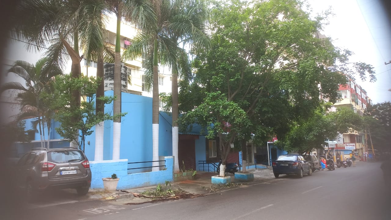 1150 Sq Yards Showroom for Rent Only in Are Kere