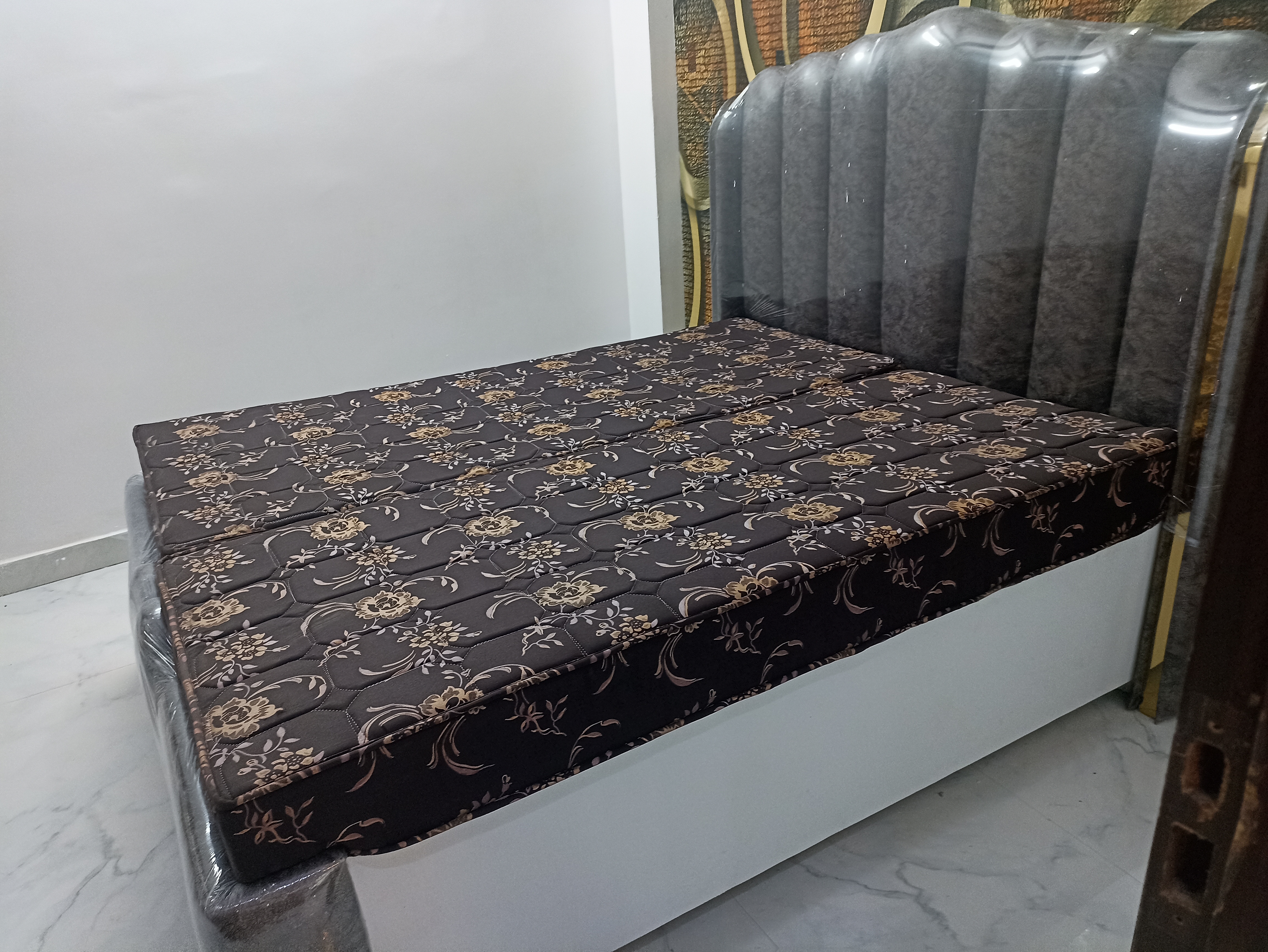 2 BHK Residential Apartment for Rent Only in Om Vihar