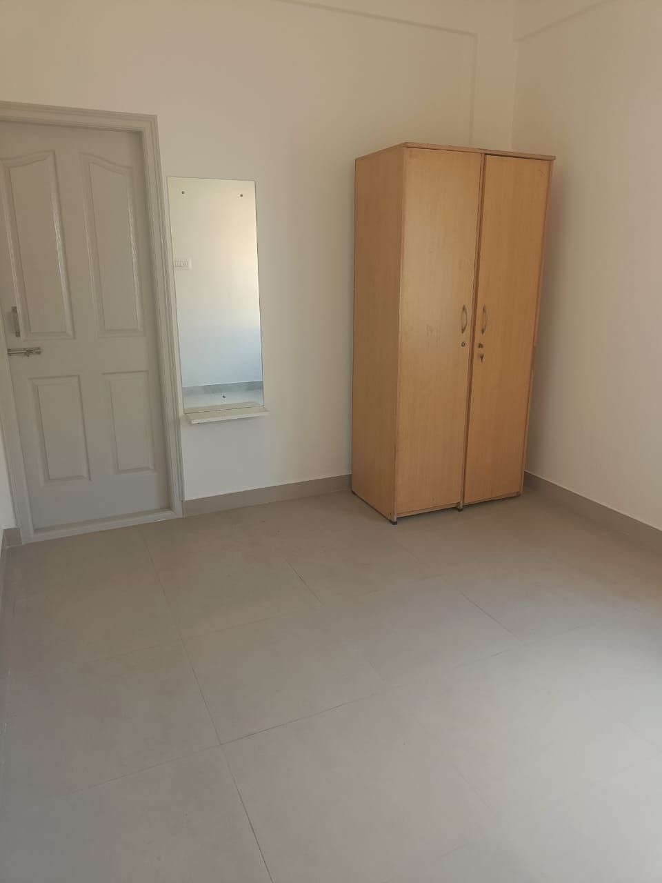 3 BHK Residential Apartment for Lease Only at with Covered Parking in Choolaimedu