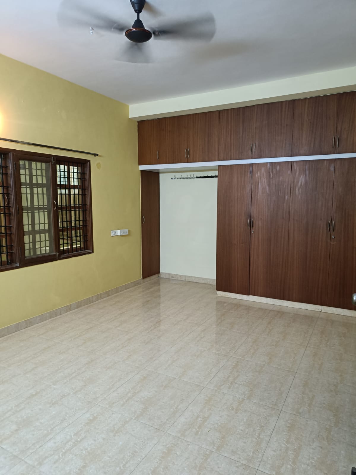 3 BHK Residential Apartment for Lease Only at with Covered Parking in Ennore