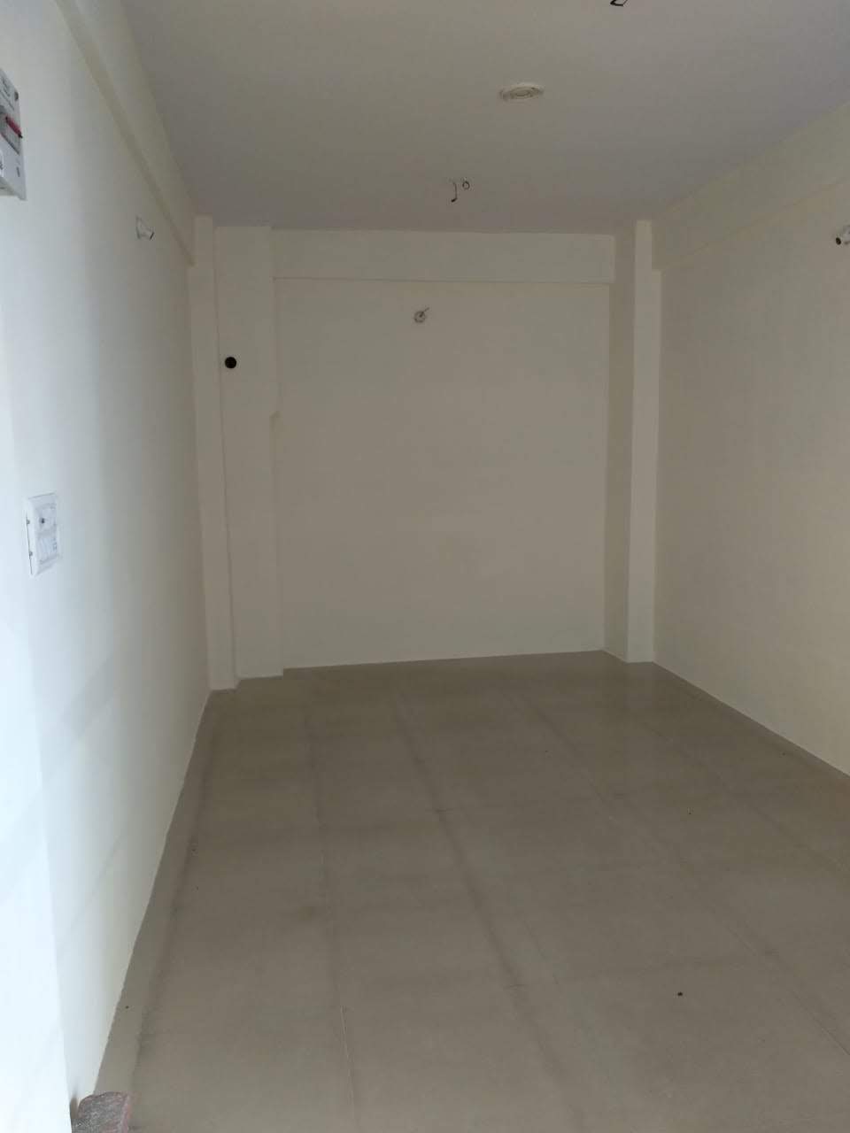 183 sqft Shop for Rent Only in Lala Ka Bazar