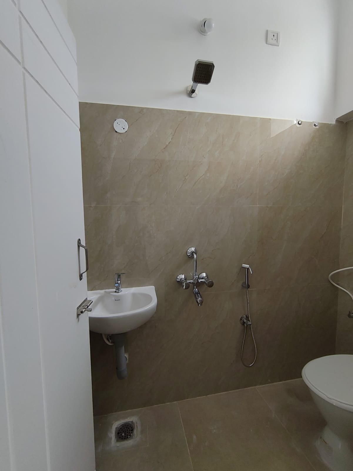 2 BHK Independent House for Lease Only at A128 - 8 Lakhs in Choolaimedu