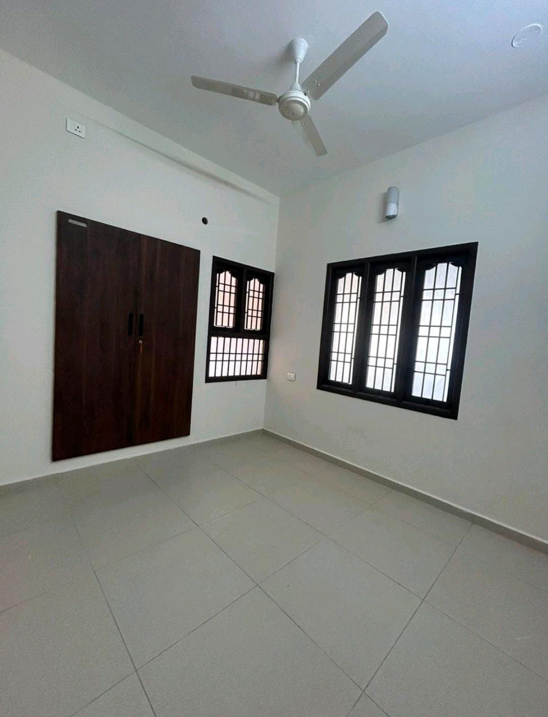 3 BHK Builder Floor for Lease Only at FC127 - 16 Lakhs in Thoraipakkam