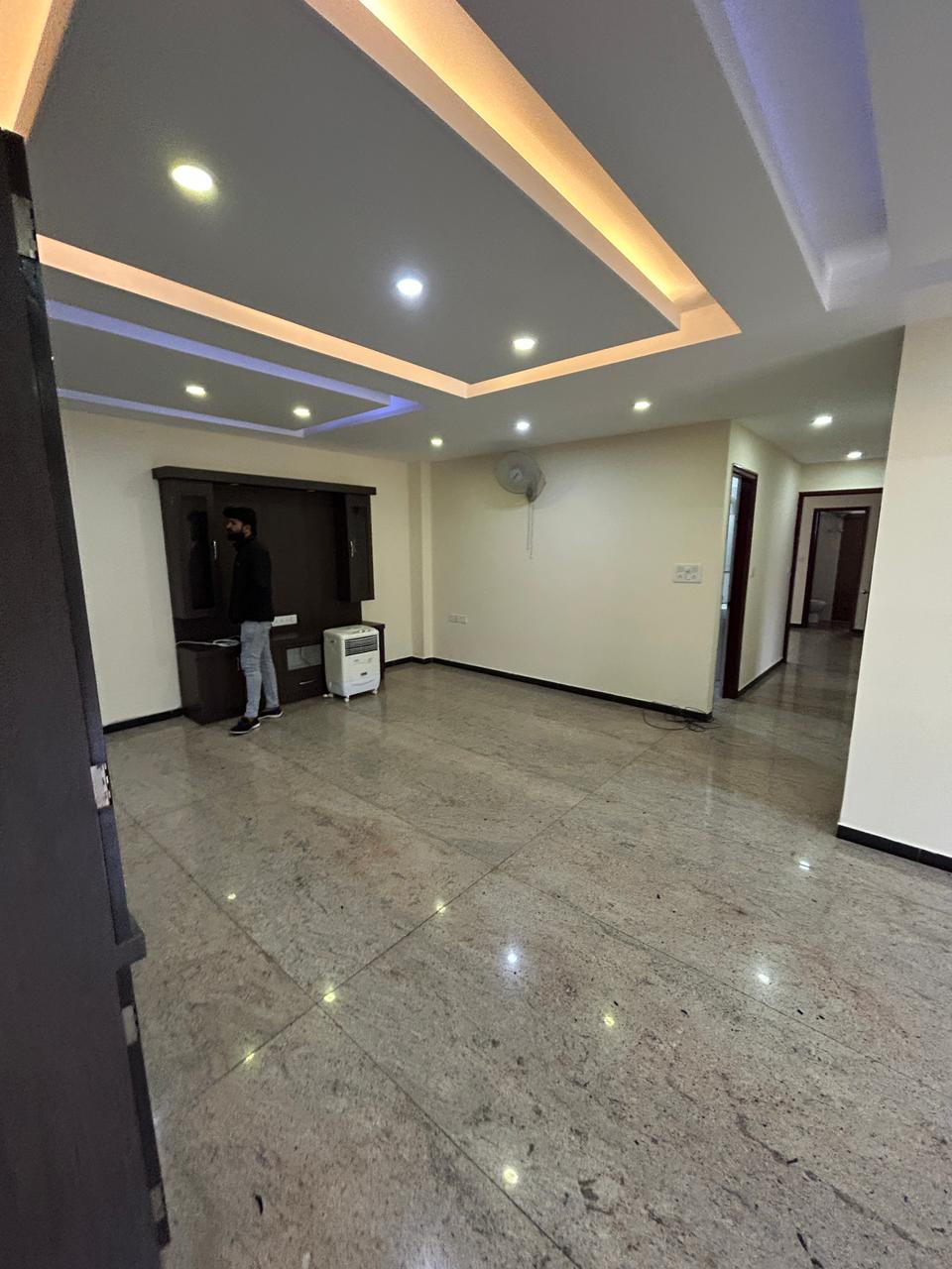 3 BHK Builder Floor for Lease Only at FC130 - 16 Lakhs in Padi