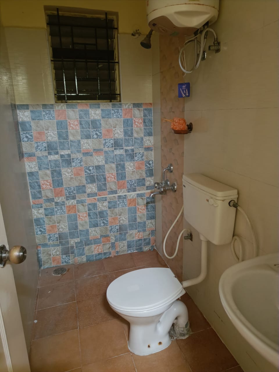 1 BHK Independent House for Lease Only at J458 - 6 Lakhs in Vajarahalli