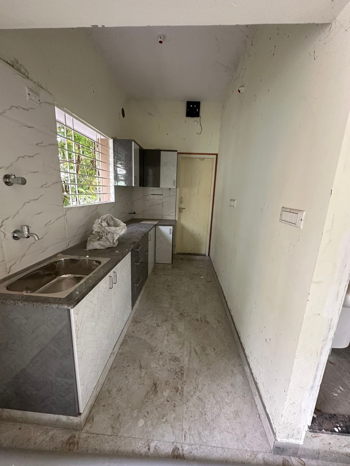 2 BHK Residential Apartment for Lease Only in Jayamahal