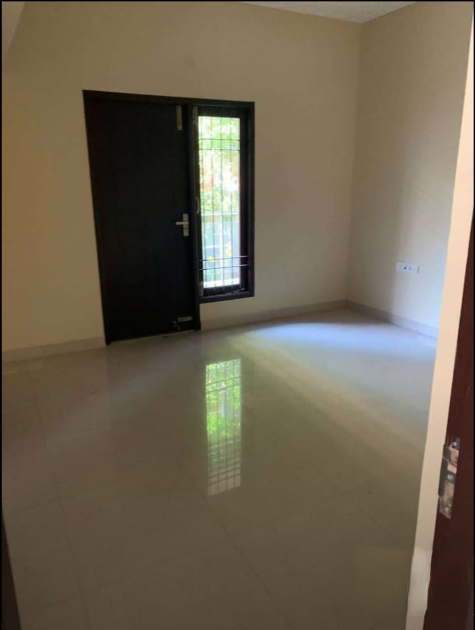 1 BHK Independent House for Lease Only at I001 - 4 Lakhs in Vittasandra