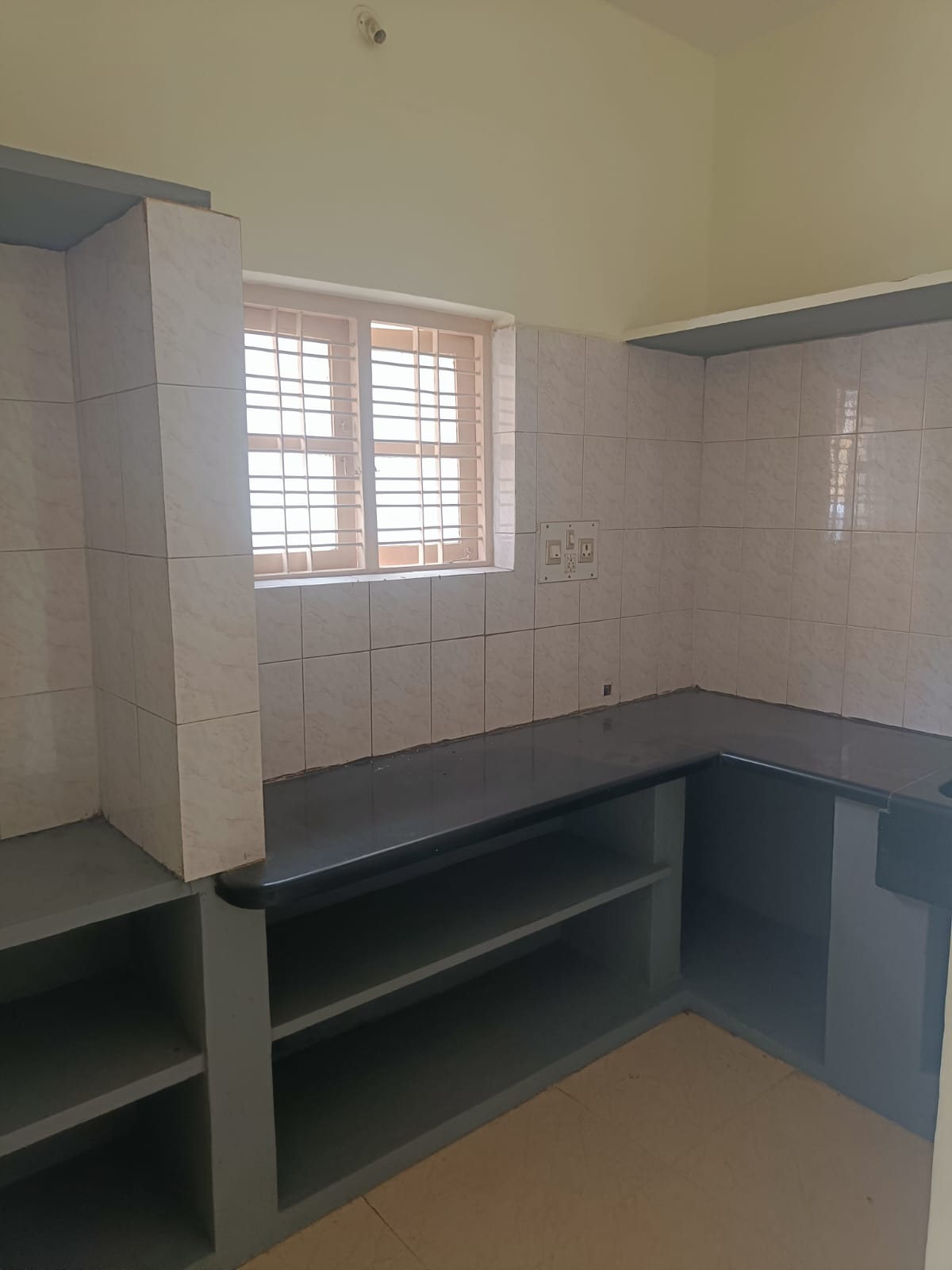 1 BHK Independent House for Lease Only at E046 - 9 Lakhs in Tiruvottiyur