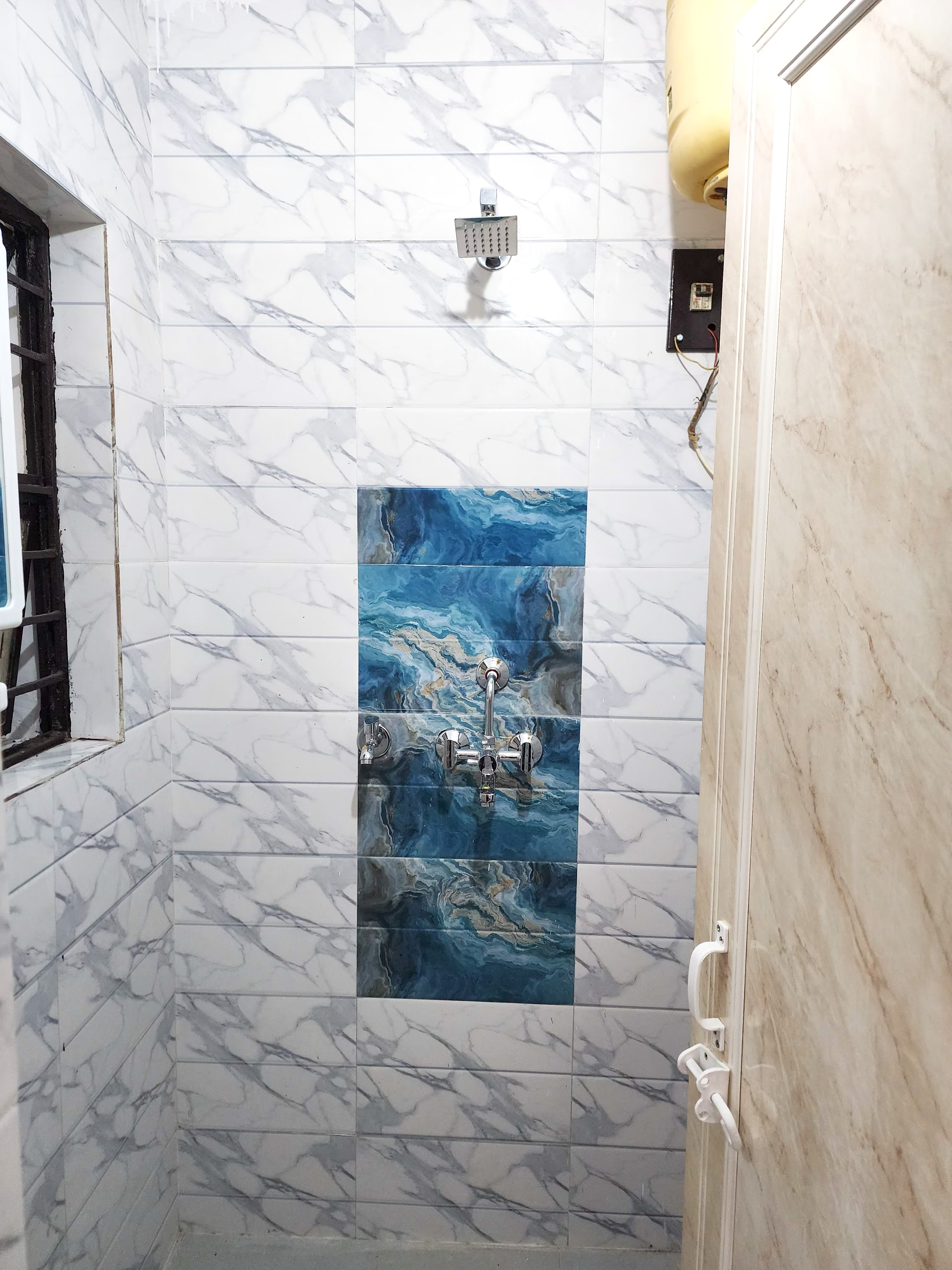 1 BHK Residential Apartment for Rent Only at Radhika Apartment in Sector 14 Dwarka