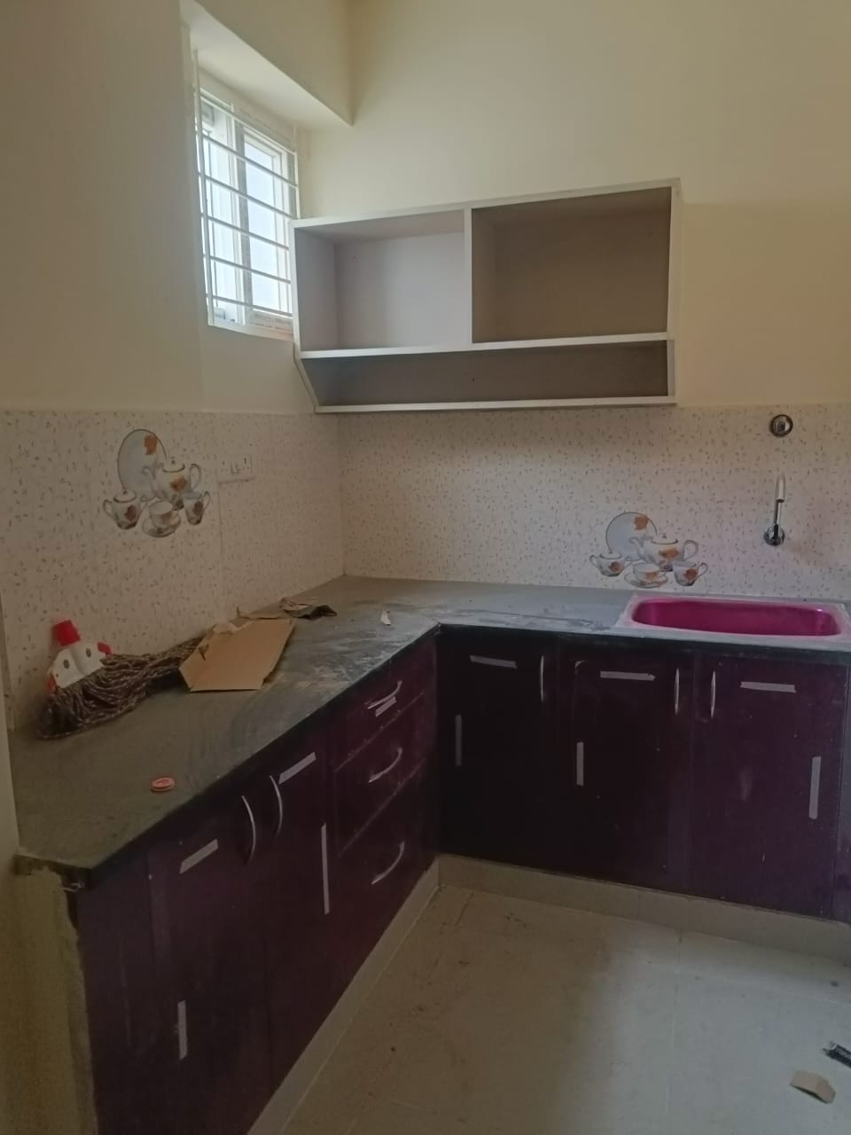 1 BHK Independent House for Lease Only at F305 - 4 Lakhs in Cottonpet