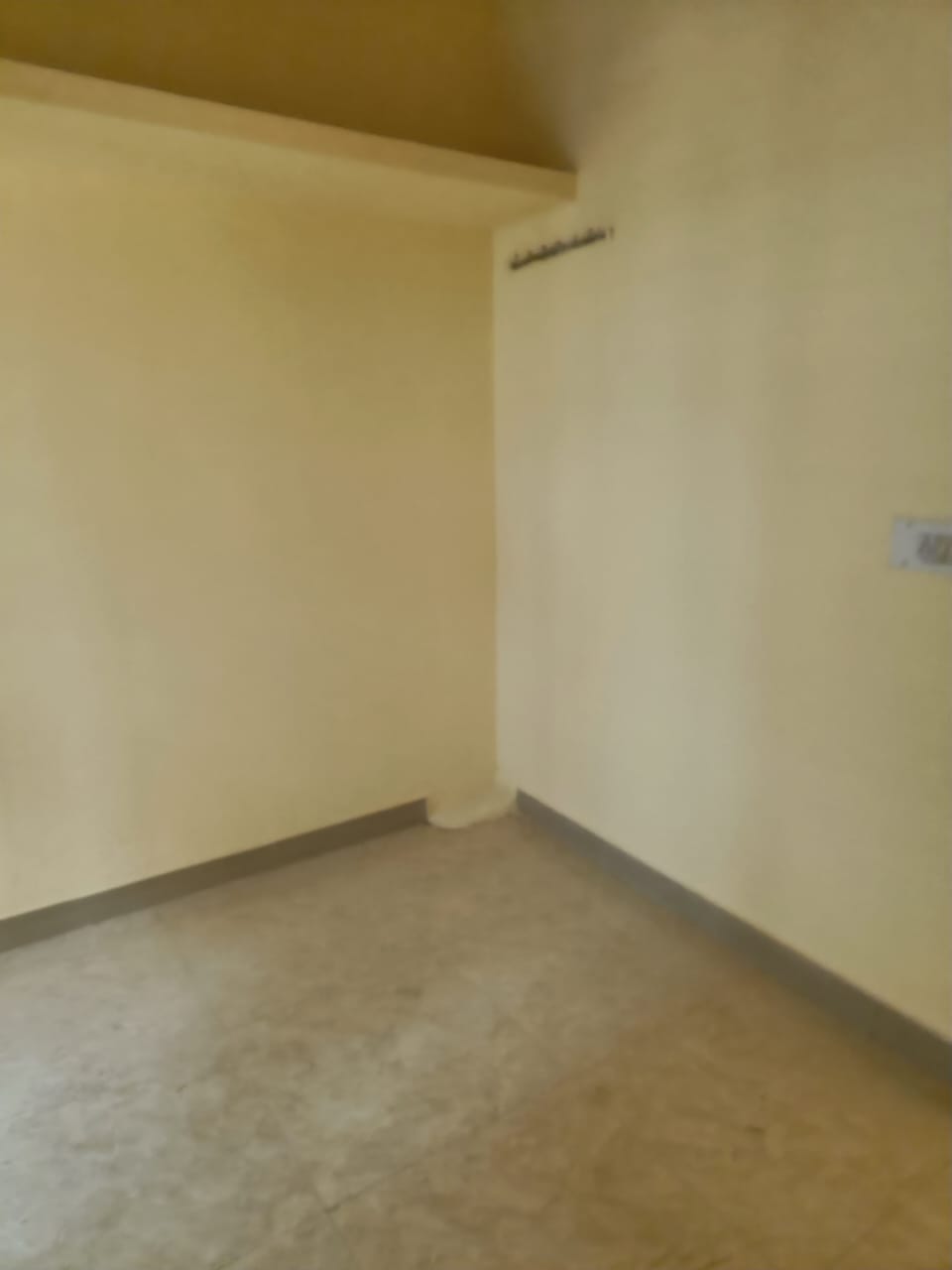 1 BHK Builder Floor for Lease Only at FC206 - 8 Lakhs in Broadway